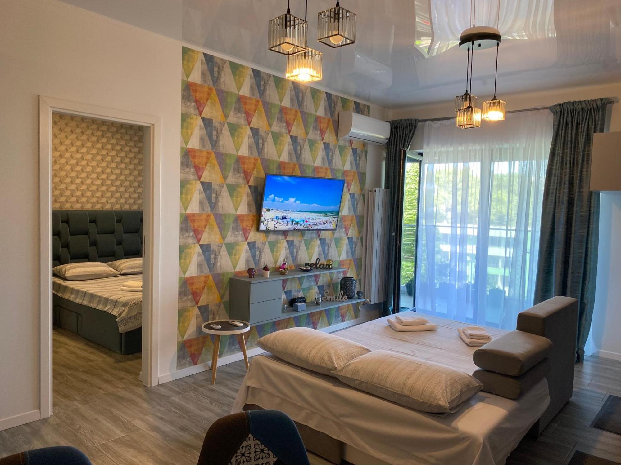 Elysse Sunrise Apartment Mamaia Extérieur photo