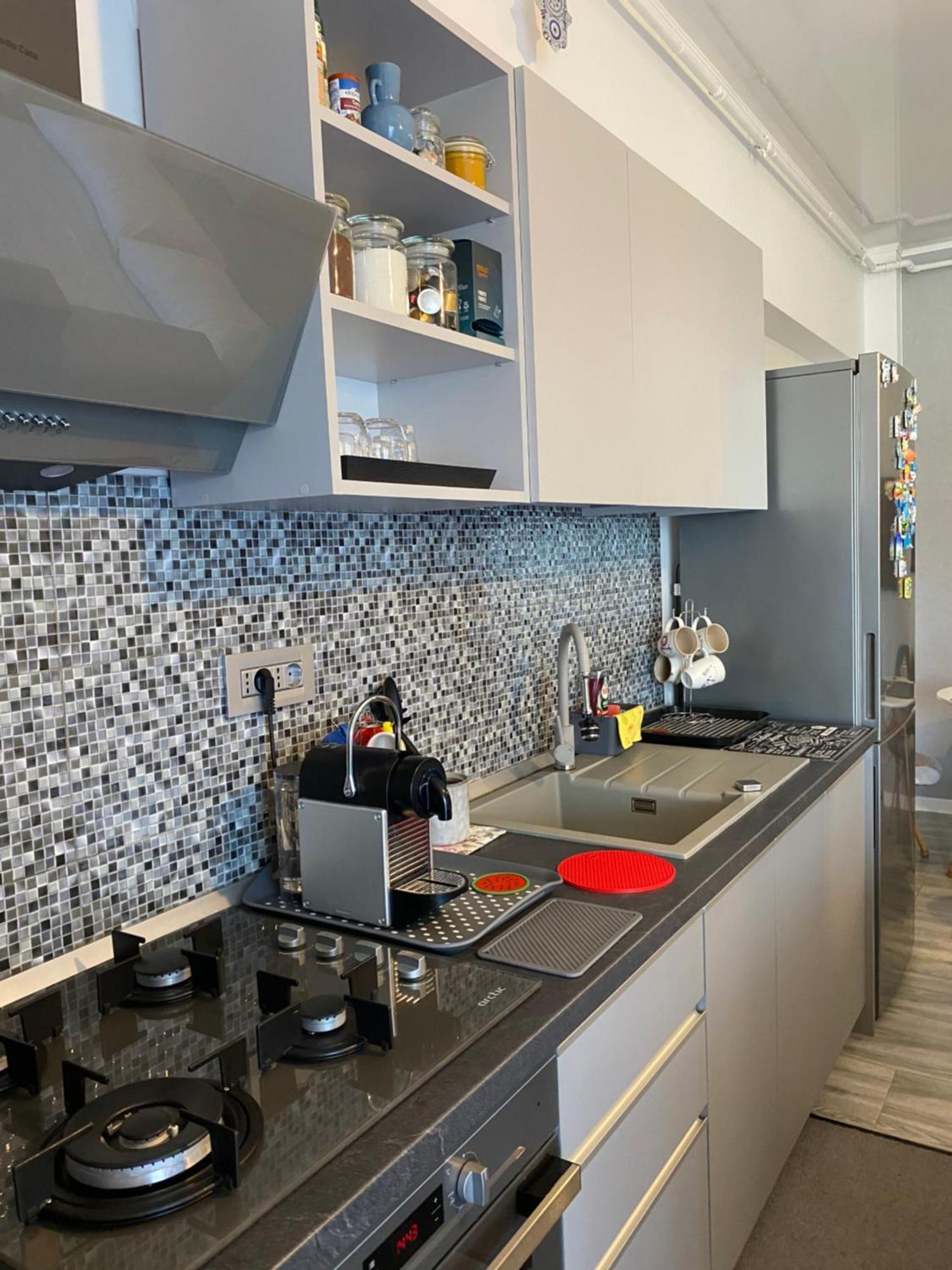 Elysse Sunrise Apartment Mamaia Extérieur photo
