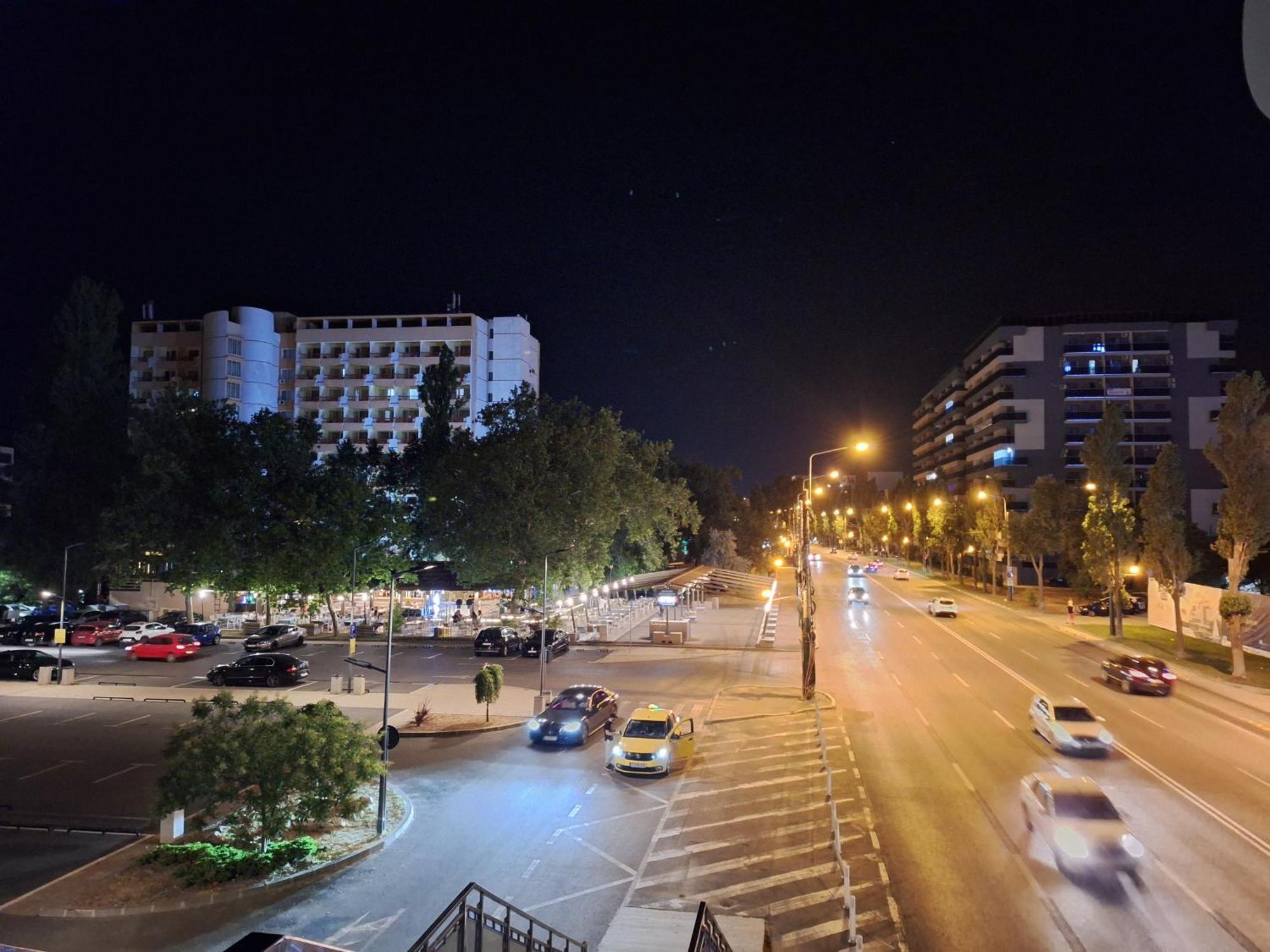 Elysse Sunrise Apartment Mamaia Extérieur photo