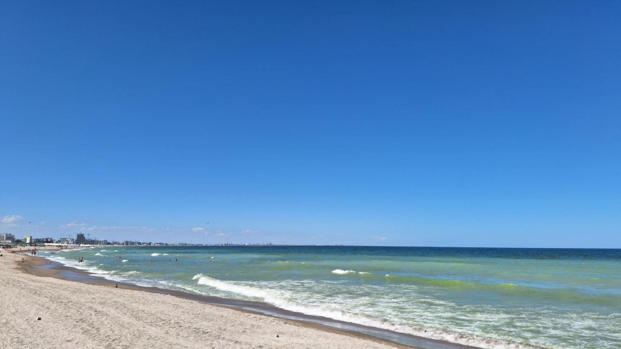 Elysse Sunrise Apartment Mamaia Extérieur photo
